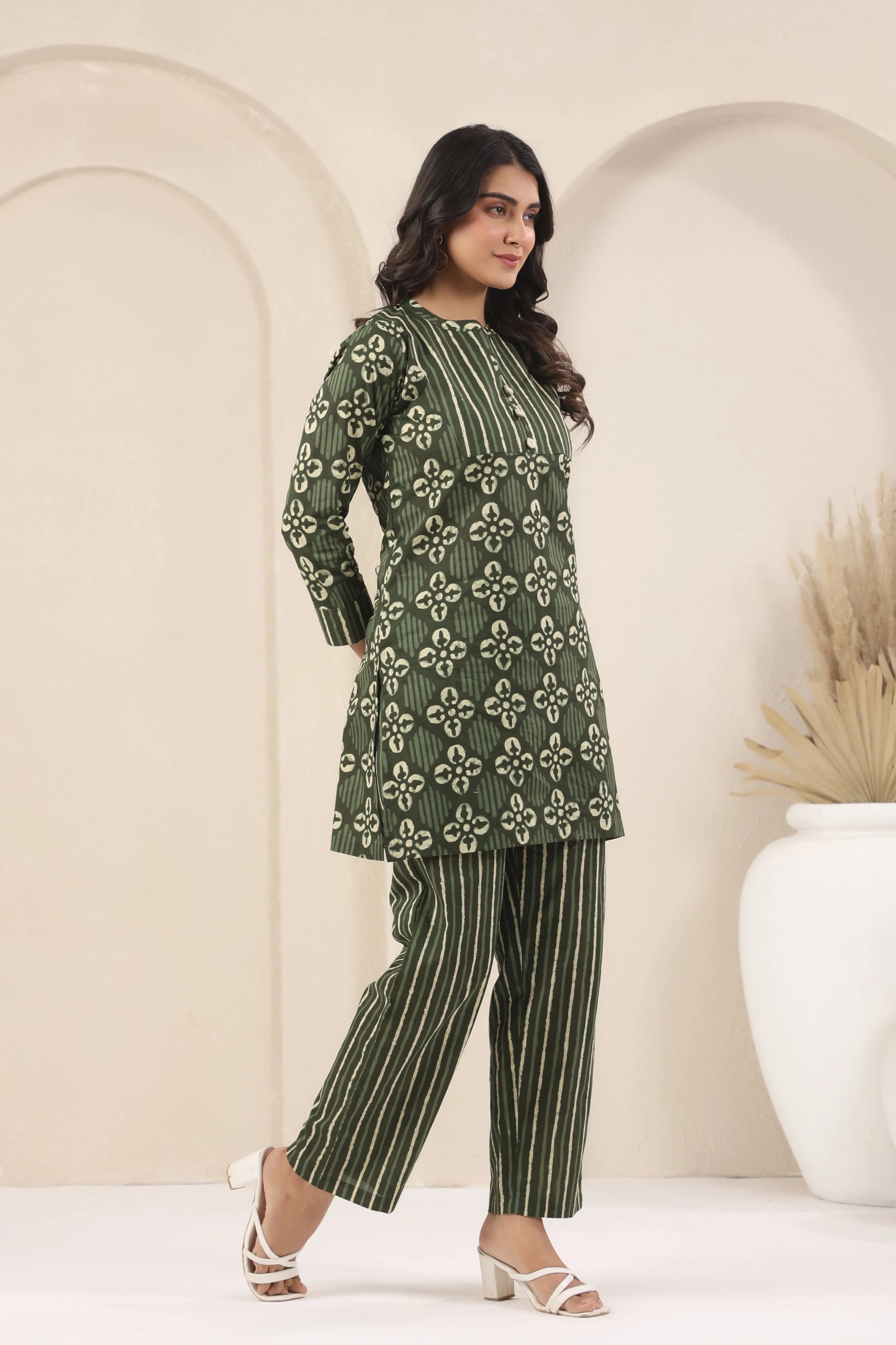 Bottle Green Printed Co-Ord Set - Visramaa