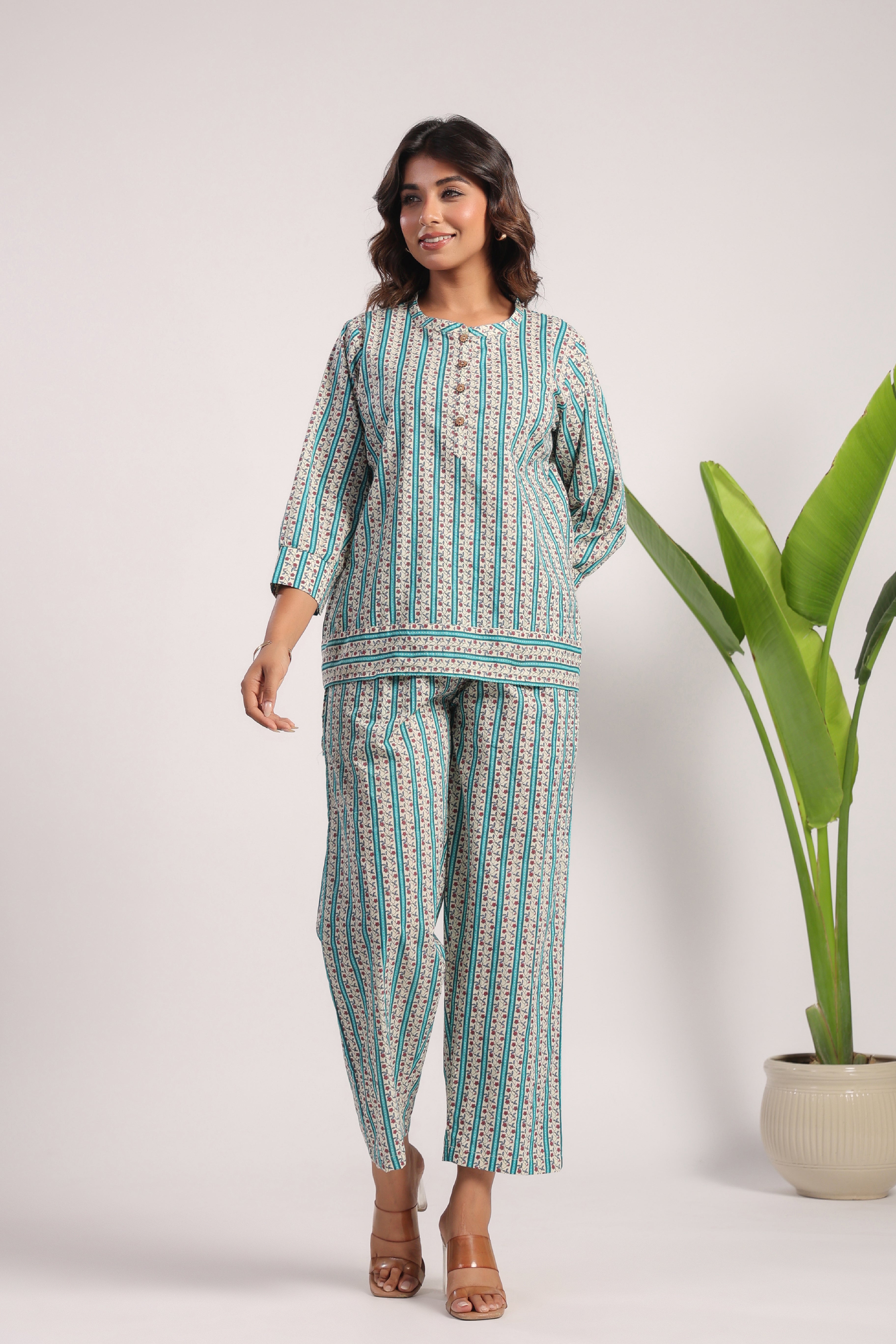 Ferozi cotton night suit