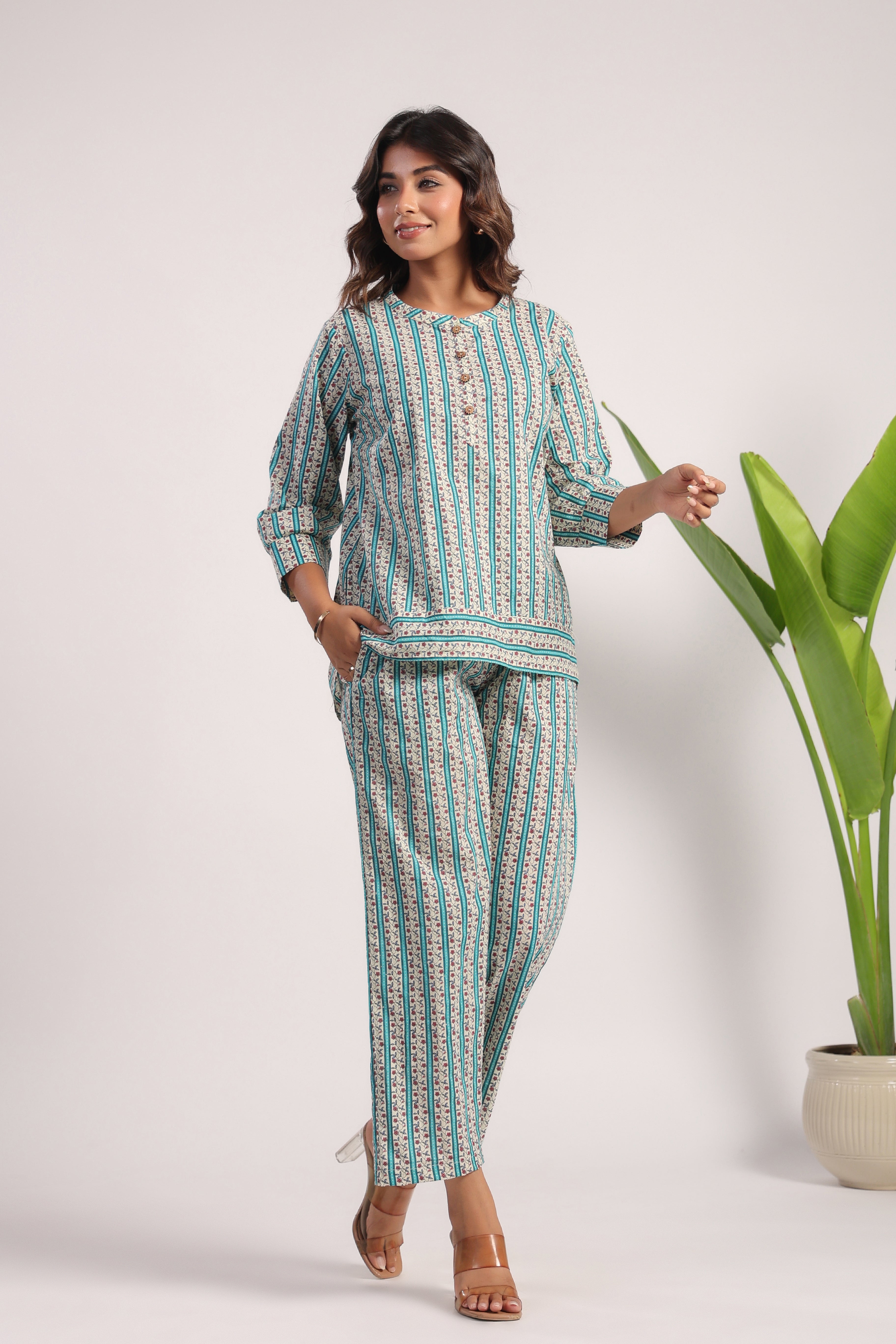 Ferozi cotton night suit